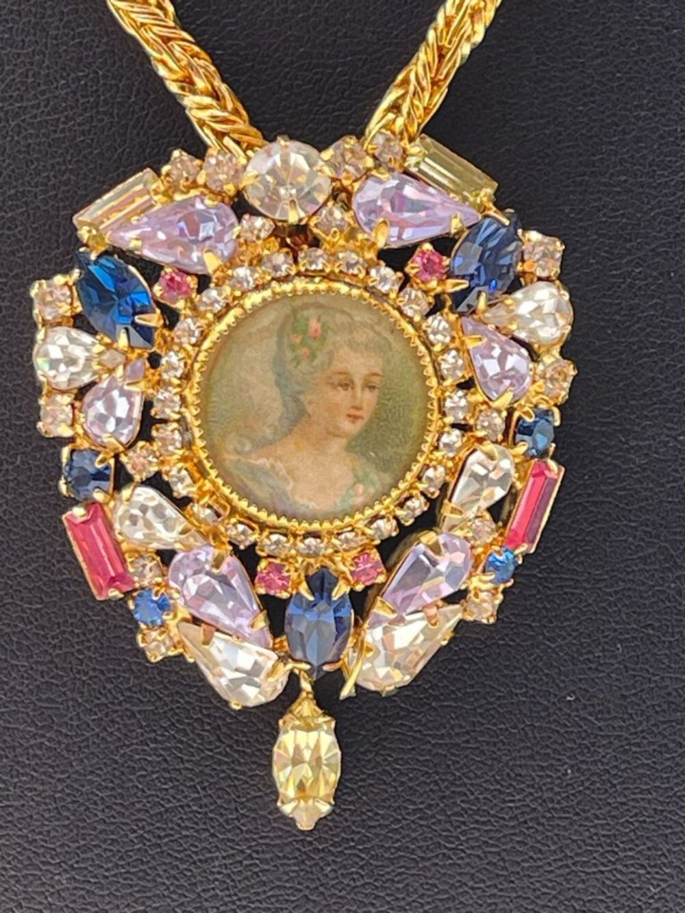 Vtg Hobe Marie Antoinette-Style Rhinestone Portrait Necklace & Earrings Set 1950